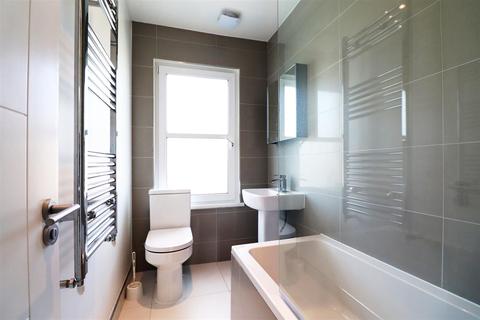 96 Nuxley Road, Belvedere, DA17 5LD