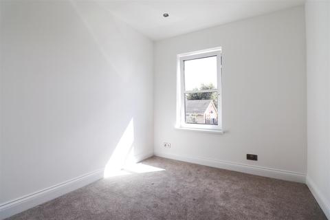 96 Nuxley Road, Belvedere, DA17 5LD