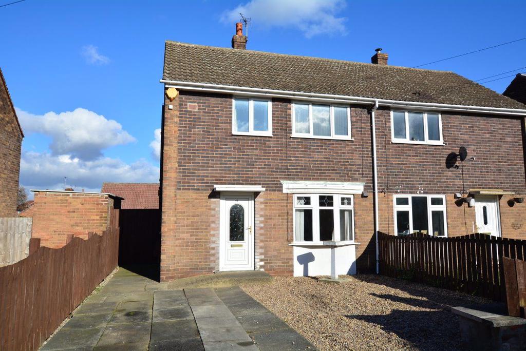 Chiltern Avenue, WF10 3 bed semidetached house £675 pcm (£156 pw)