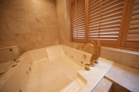 76 Upper Park Road, Salford, M7 4JA