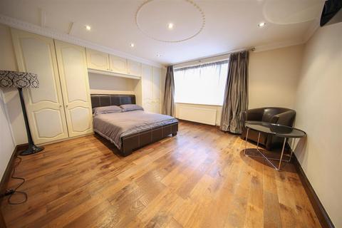 76 Upper Park Road, Salford, M7 4JA