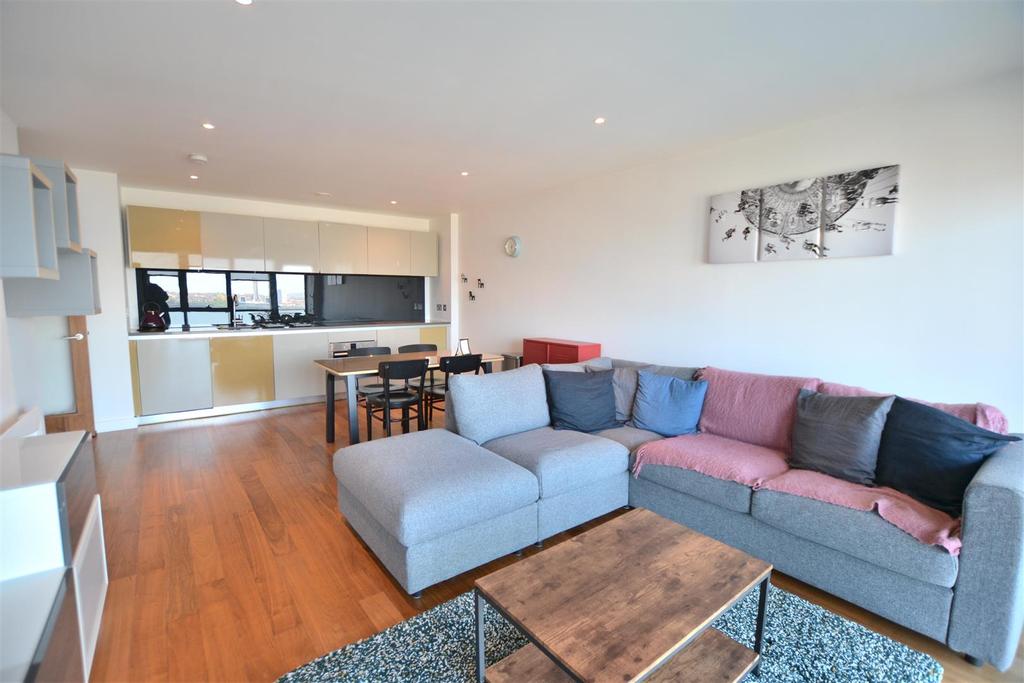 Waterside Apartments, William Jessop Way 2 bed apartment £925 pcm (£