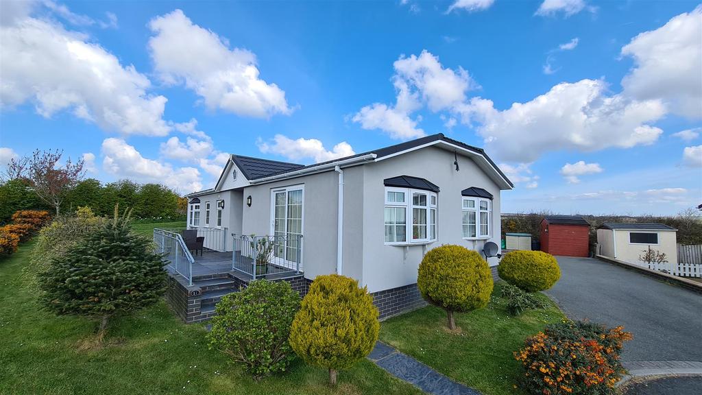 Camrose, Haverfordwest 2 bed park home £130,000