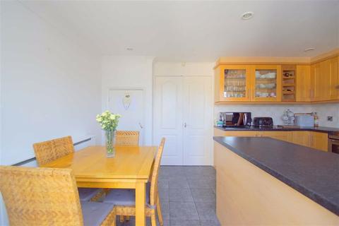 12 Adams Grove, Leeds, LS15 8TT