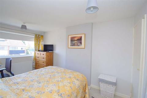 12 Adams Grove, Leeds, LS15 8TT