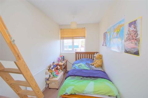 12 Adams Grove, Leeds, LS15 8TT