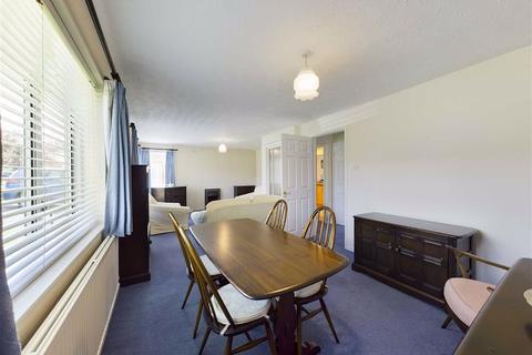 24 Birchwood Fields, Tuffley, Gloucester, GL4 0AL