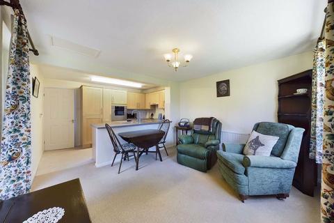 24 Birchwood Fields, Tuffley, Gloucester, GL4 0AL