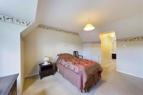 24 Birchwood Fields, Tuffley, Gloucester, GL4 0AL