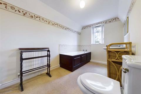 24 Birchwood Fields, Tuffley, Gloucester, GL4 0AL