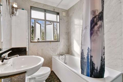 78 Selworthy Road, London, SE6 4DN