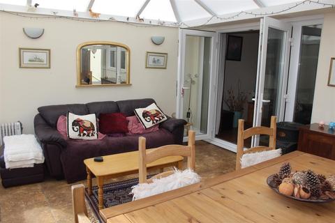 2 Main Road, Austrey, Atherstone, CV9 3EH