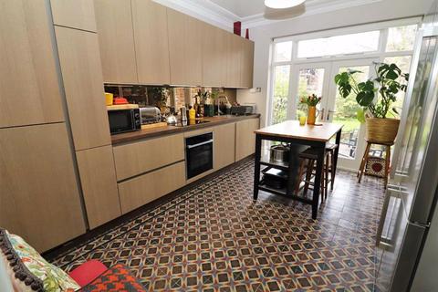 44 College Road, Manchester, M16 8FH