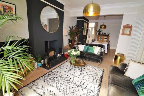 44 College Road, Manchester, M16 8FH