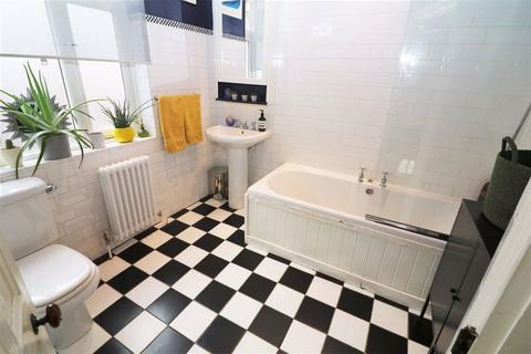 44 College Road, Manchester, M16 8FH