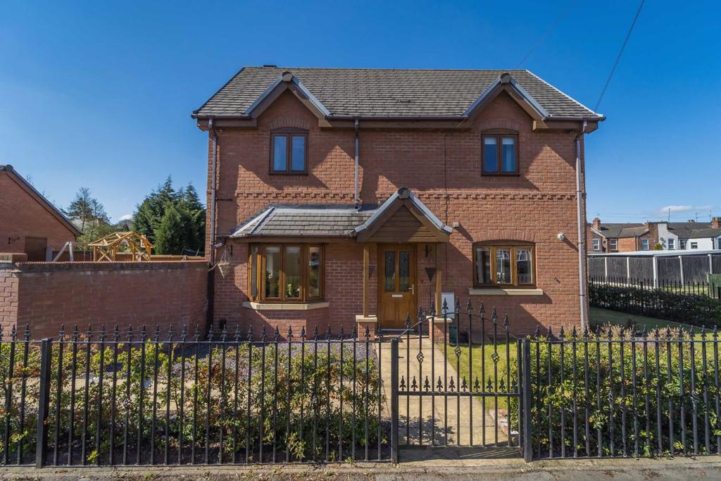 2a, St Philips Grove, Bradmore... 3 bed semidetached house £250,000