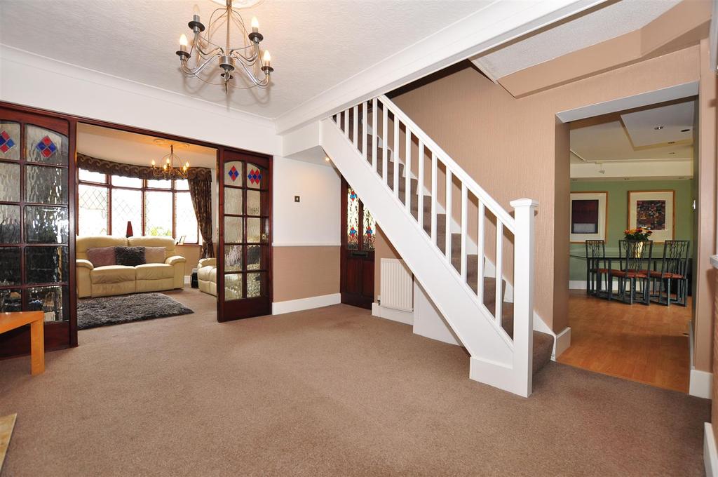 Graham Road, Halesowen 3 bed semidetached house £280,000