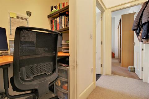 28 The Crescent, Gloucester, GL1 3LF