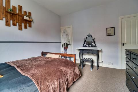 28 Barden Place, Leeds, LS12 3EQ