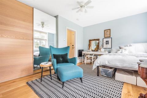 Flat 4, 29 Corkran Road, Surbiton, KT6 6PL