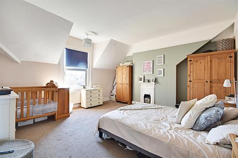 Flat 4, 7 Park Road, Bexhill-on-sea, TN39 3HY