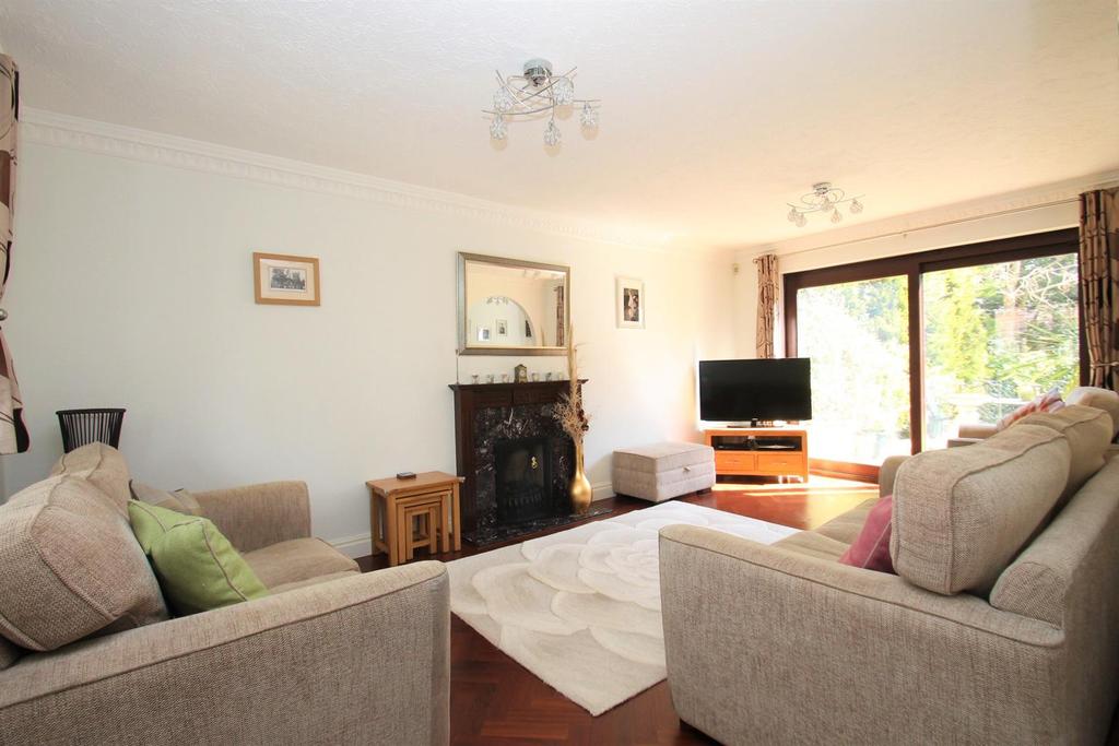 Russett Close, Aylesford 4 bed detached house £650,000