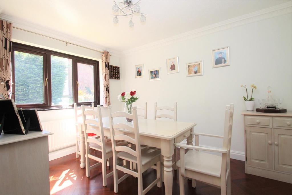 Russett Close, Aylesford 4 bed detached house £650,000