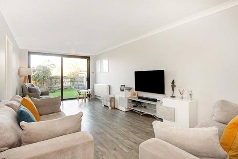 11 Almond Close, Old Basing, Basingstoke, RG24 7DW