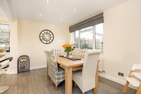 11 Almond Close, Old Basing, Basingstoke, RG24 7DW