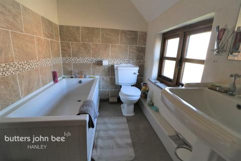 4 The Square, Whiston, Stoke-on-trent, ST10 2JA