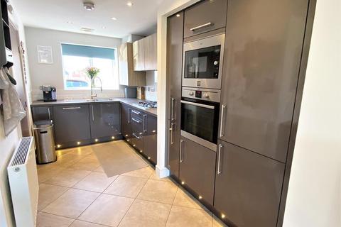 25 Thornham Meadows, Goldthorpe, Rotherham, S63 9GL