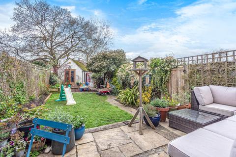 14 Derrick Road, Beckenham, BR3 3QQ