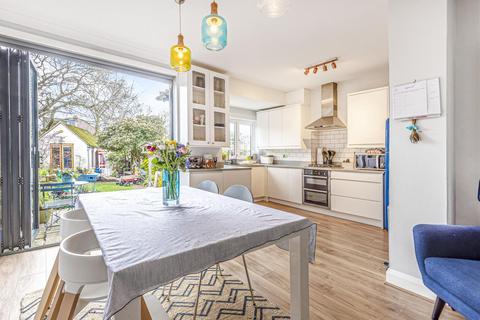 14 Derrick Road, Beckenham, BR3 3QQ