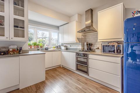 14 Derrick Road, Beckenham, BR3 3QQ
