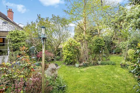 10 Allison Grove, London, SE21 7ER