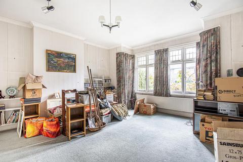 10 Allison Grove, London, SE21 7ER