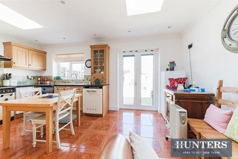 51 Beavers Lane, Hounslow, TW4 6EH
