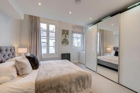 7 Codrington Mews, London, W11 2EH