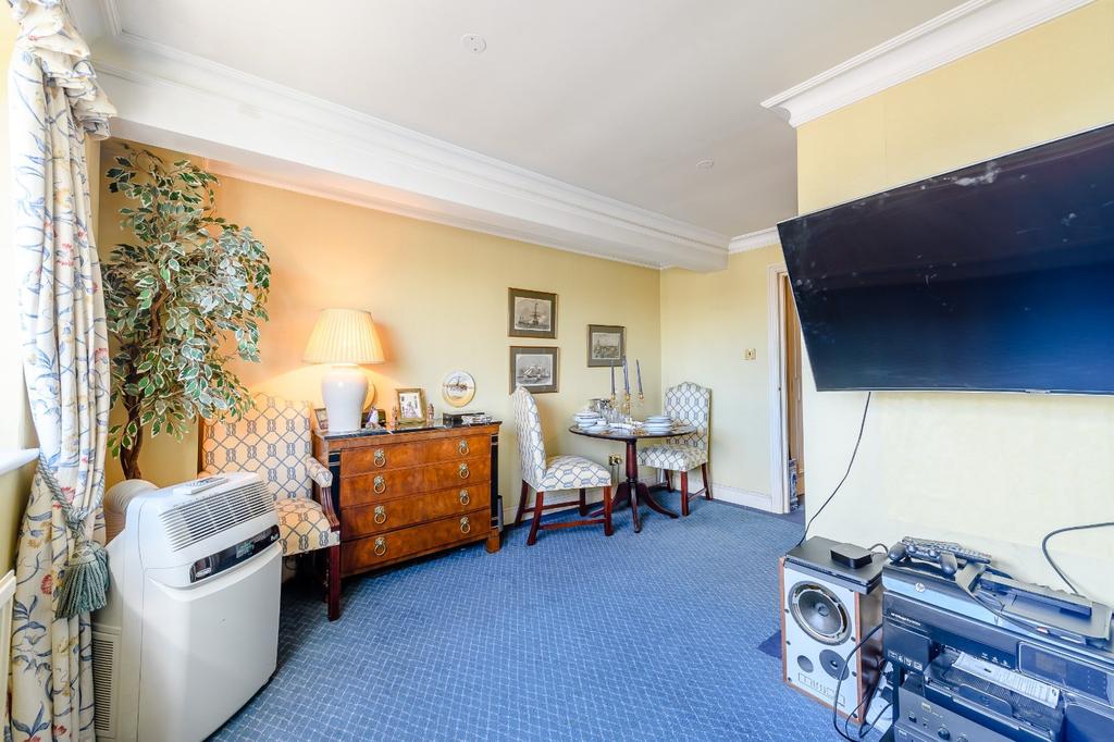 Studio Room