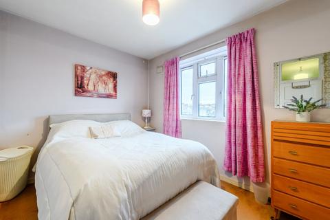 207 Wiltshire Close, London, SW3 2NZ