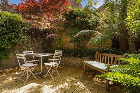 Lower Ground Floor Flat, 3 Redburn Street, London, SW3 4DA