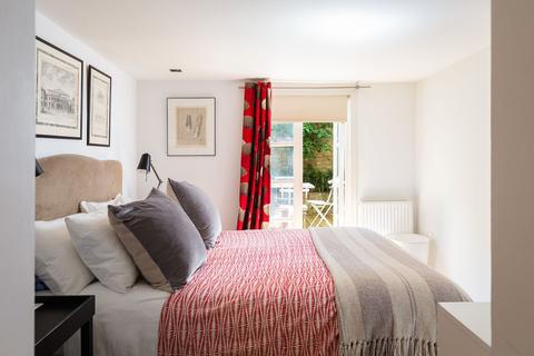 Lower Ground Floor Flat, 3 Redburn Street, London, SW3 4DA
