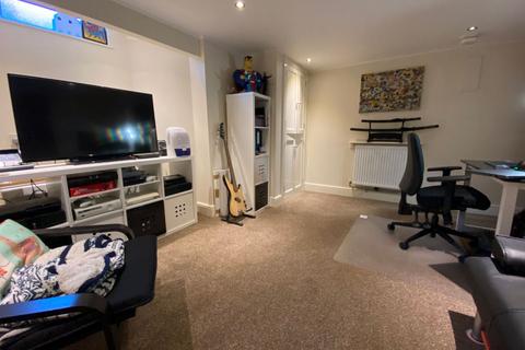 85 Cecil Road, Northampton, NN2 6PG