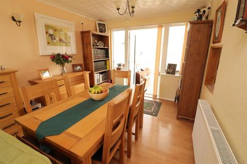 27 Kingscote, Yate, Bristol, BS37 8YB