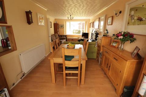 27 Kingscote, Yate, Bristol, BS37 8YB