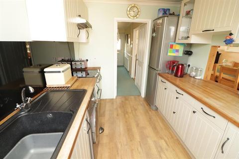 27 Kingscote, Yate, Bristol, BS37 8YB