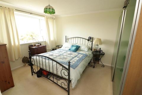 27 Kingscote, Yate, Bristol, BS37 8YB