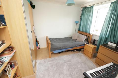 27 Kingscote, Yate, Bristol, BS37 8YB