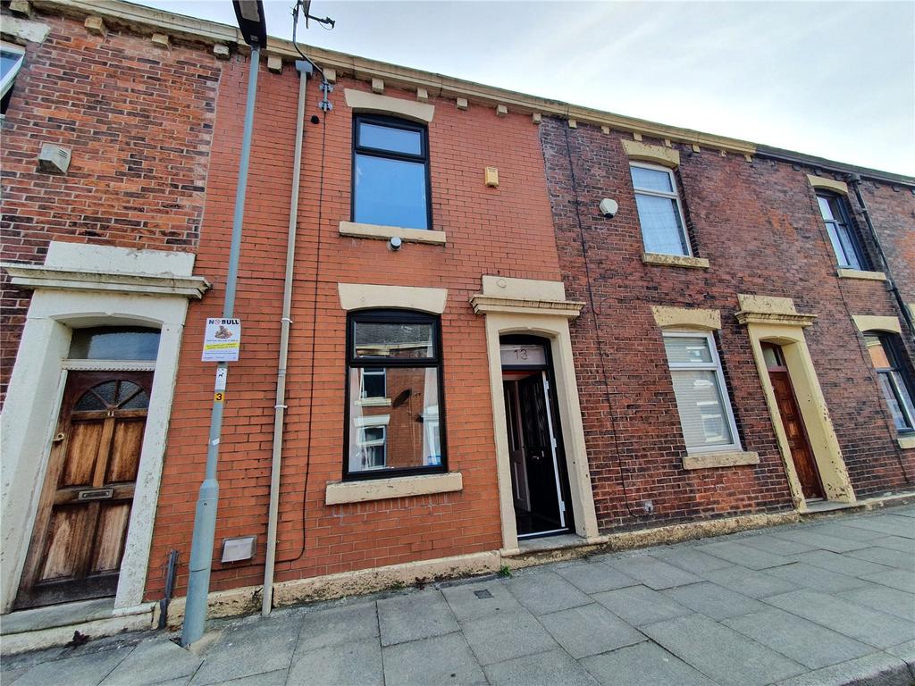 Kirby Road, Blackburn, BB2 2 bed terraced house £60,000