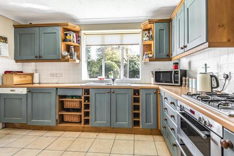 34 Ridgeway Close, Lightwater, GU18 5XX